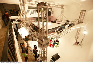 探秘《法制進行時》 電視法治節(jié)目的制作紀實